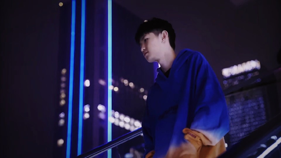 竞技中的低